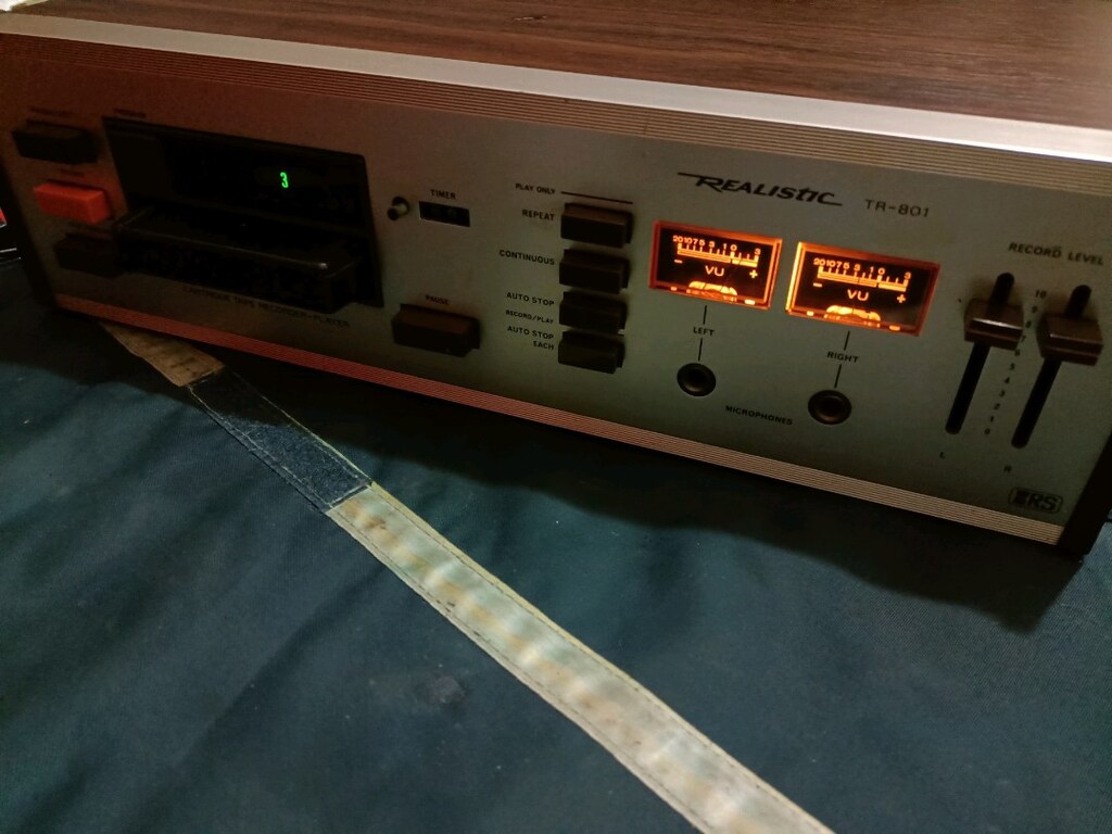 REALISTIC TR-801 CARDRIDGE TAPE RECORDER PLAYER - 7