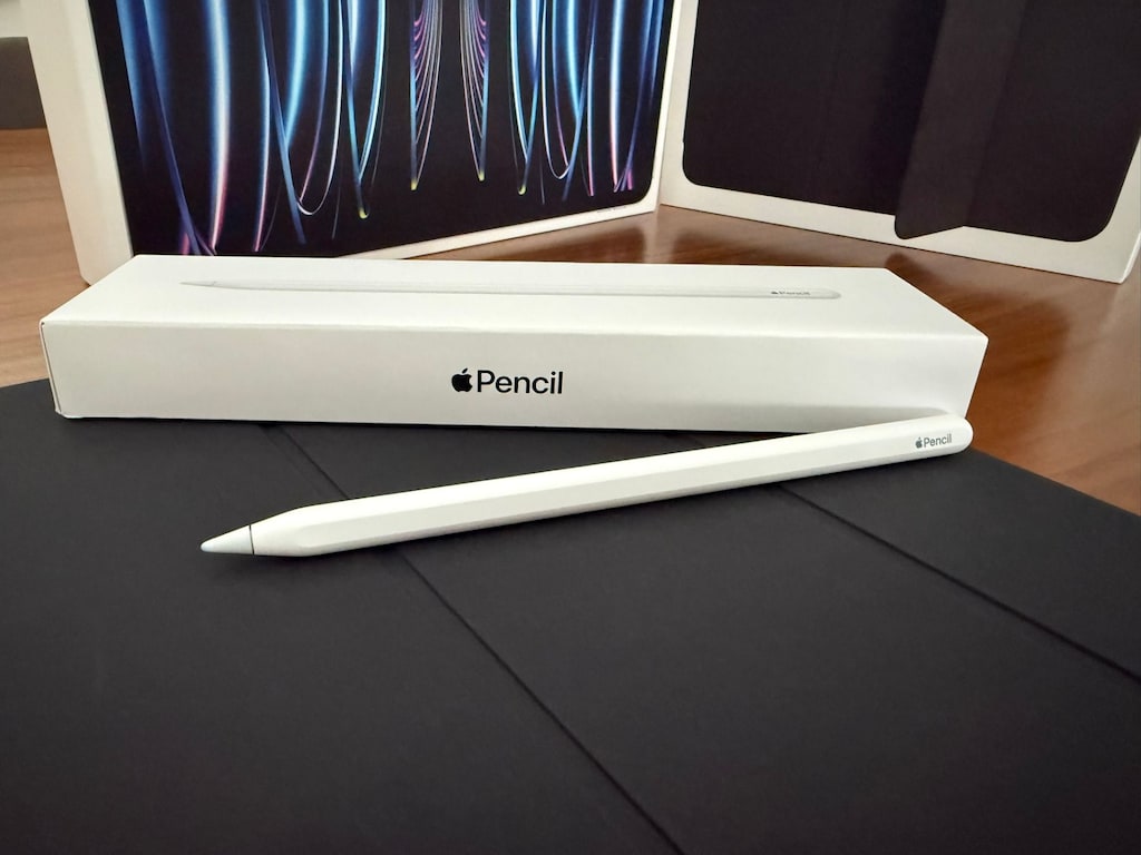 iPad Pro 6 - 12.9 inc - 512GB - Apple Pencil - Apple Smart Folio - 2