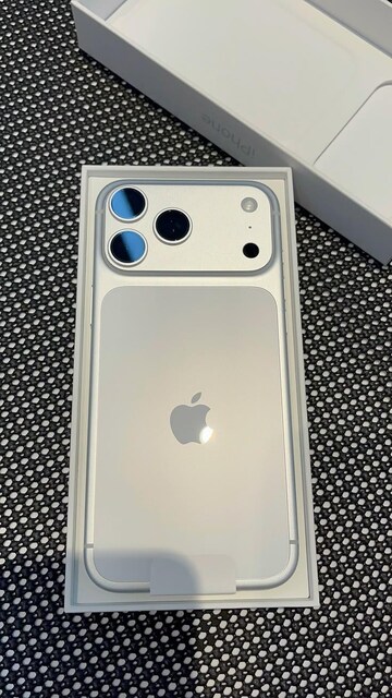 iPhone 17 Pro Max 256 GB Beyaz | 15 AY TÜRKİYE KULLANIMINA AÇIK |