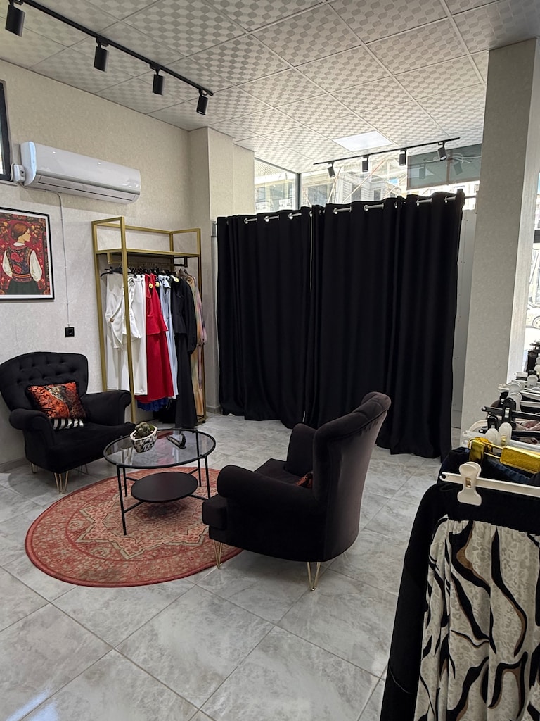 Butik Kapatma Nedeniyle Tüm Ürünler Satılık