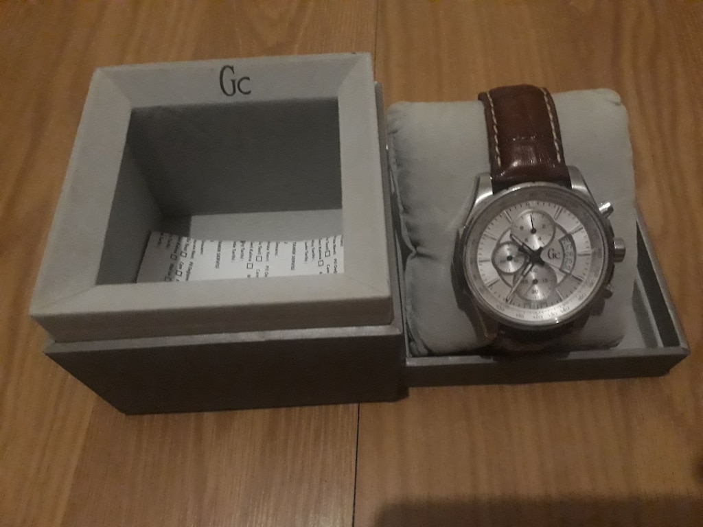 değerinin yarısı / FATURALI ORİJİNAL GUESS COLLECTİON (Gc) SAAT - 7