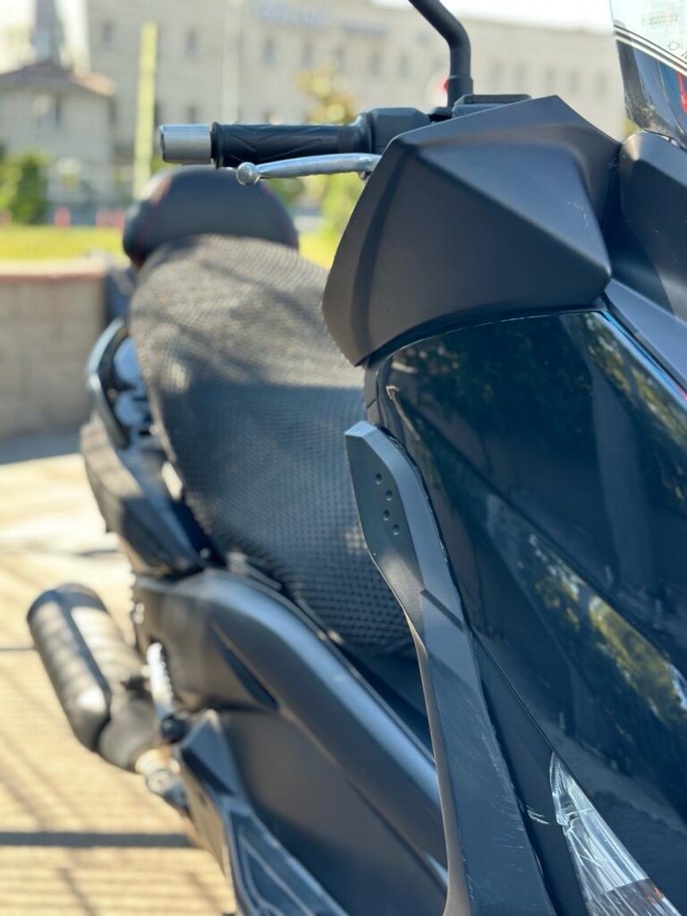 YAMAHA XMAX 250 - 3