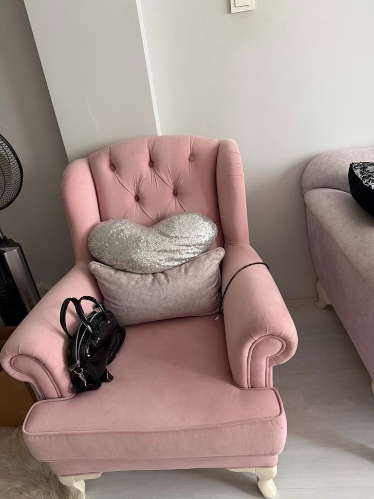 Pembe Kadife Berjer - 2