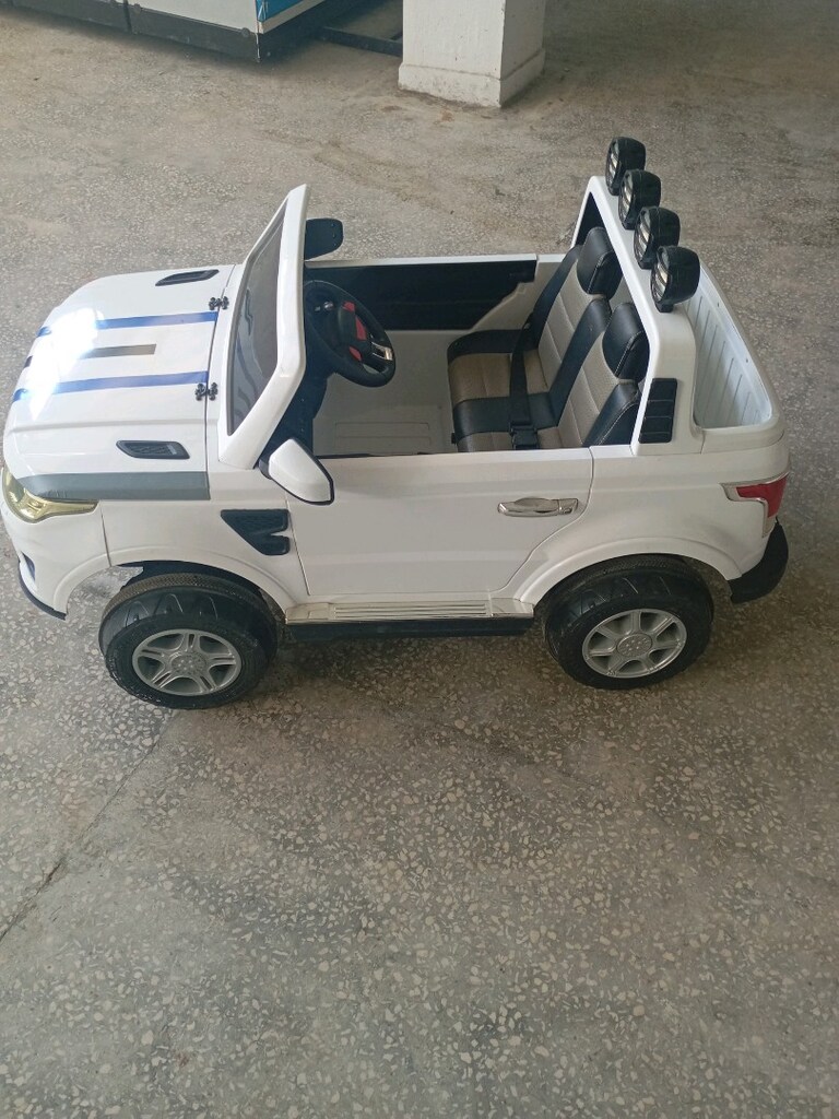 Akülü Araba 4x4 Jeep - 4