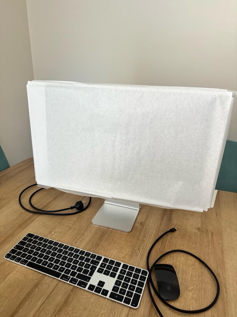 Apple Studio Display 27” 5K MYJG3TU/A | Magic Keyboard + Magic Mouse |