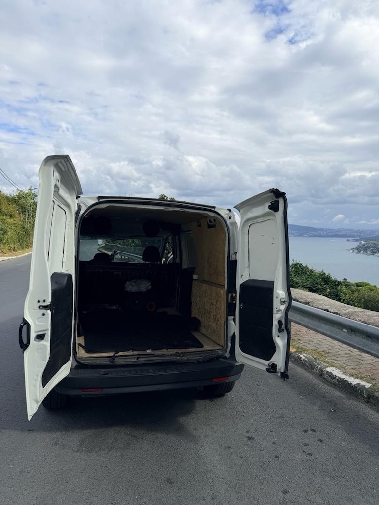 Fi Fiat Doblo 2022 model kapali kasa 1.6 - 3
