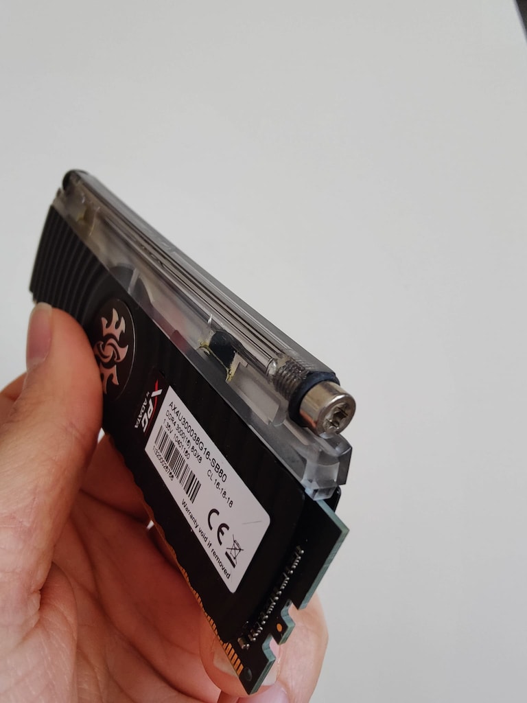 XPG 8 GB RGB DDR4 RAM - 8