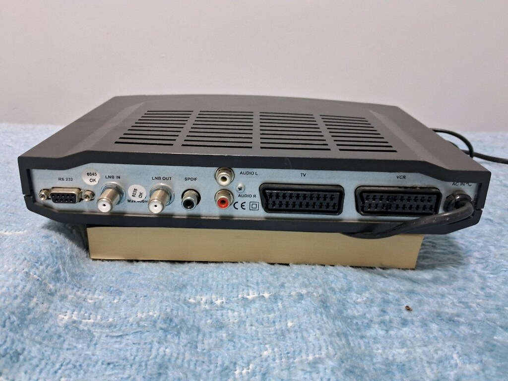 Uydu Alıcısı Digitürk DT 9003 uydu alıcısı, kumanda birlikte - 7