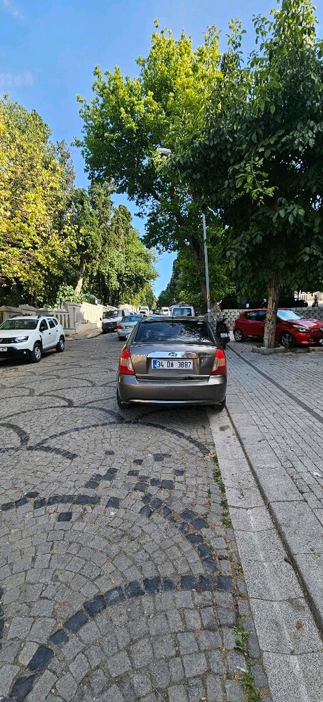2010 MODEL HYUNDAİ ACCENT ERA OTOMATİK VİTES 143 bin kmde ağır hasarlı - 3