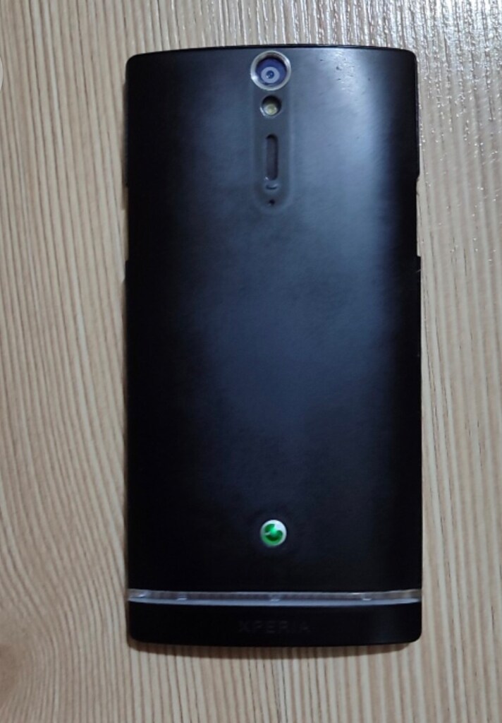 Sony Xperia S (Sony LT26i) - 3