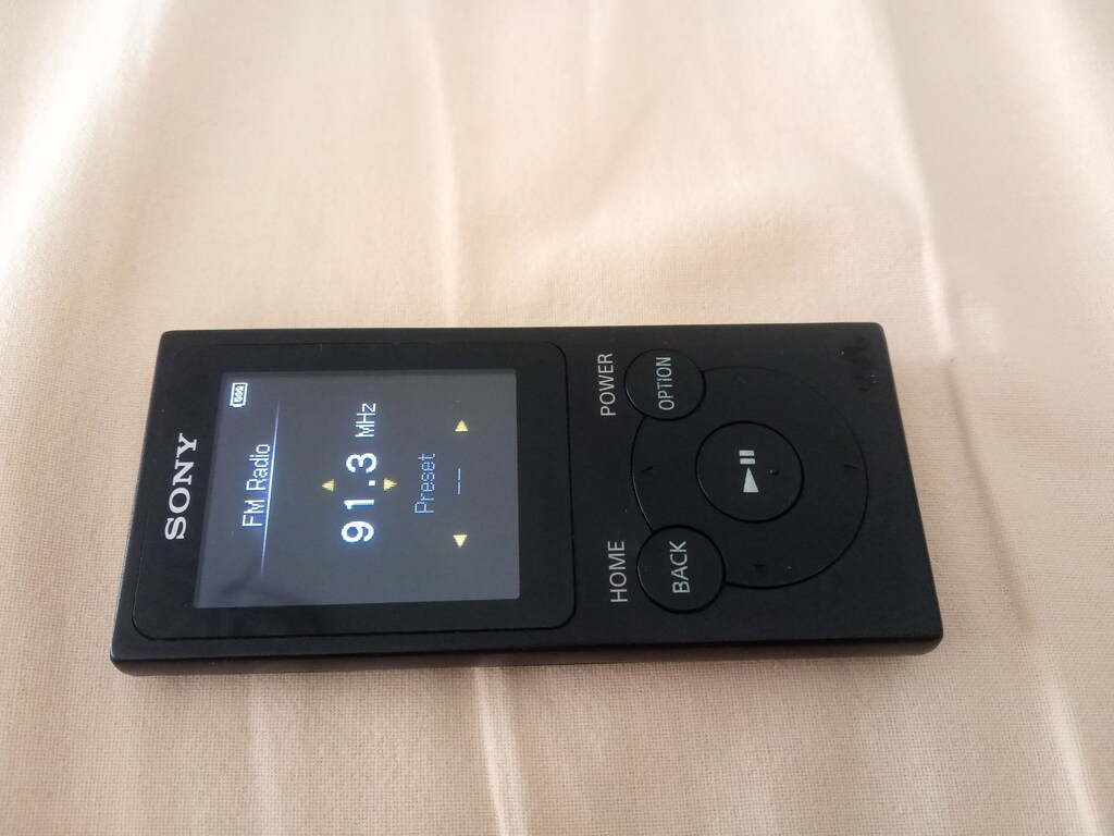 Sony NW-E394 ve MDR-J10 - 4