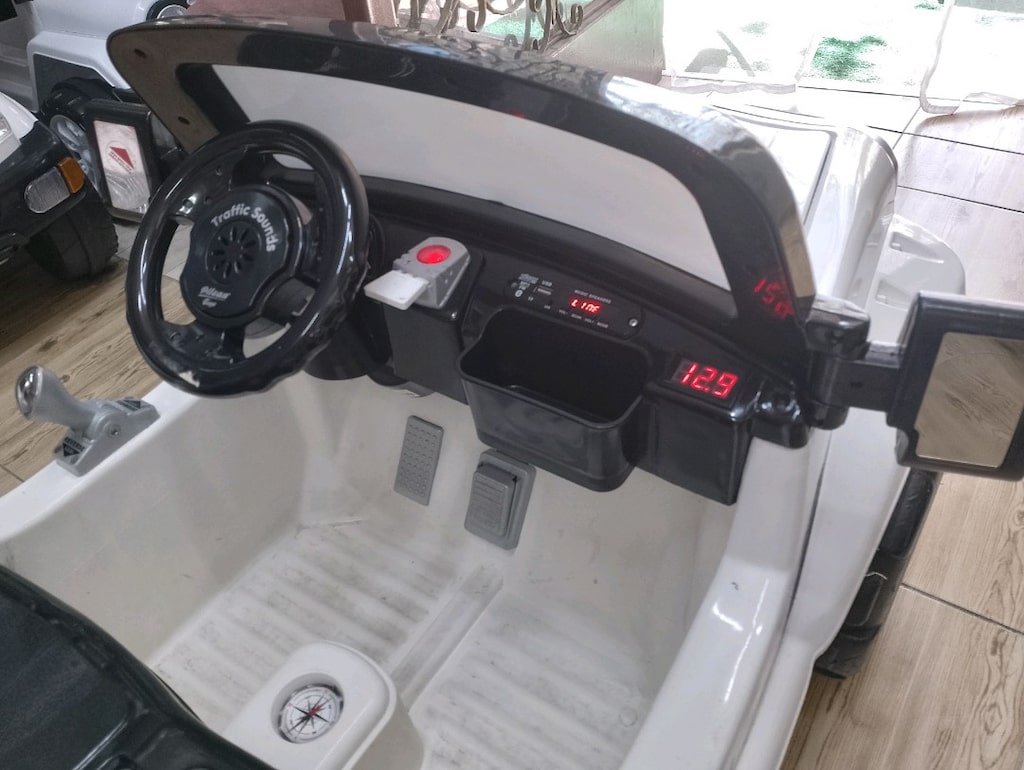 İNCİ AKÜLÜ ARABA 12V KUMANDALI ÇİFT KİŞİLİK JİP USB MP3 - 9