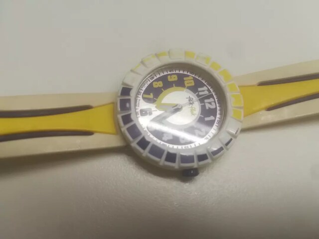 Çocuk saati Swatch