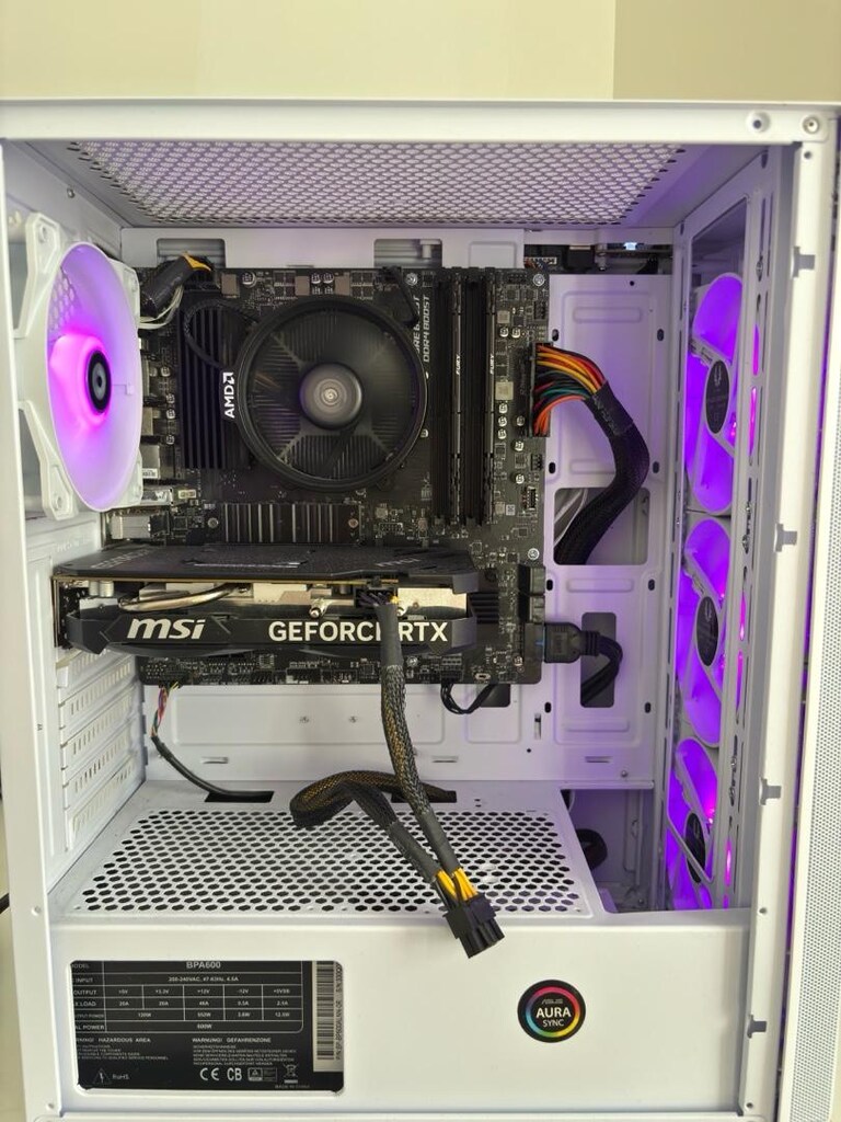 RTX 4060 + R5 5600 / 32 GB RAM / Wi-Fi Anakart / Beyaz Kasa Oyuncu PC - 10