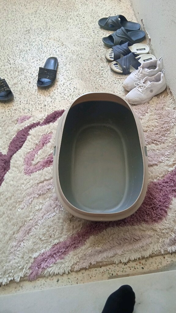 kedi tuvalet kabı 3 parça elekle beraber satılıktır - 3