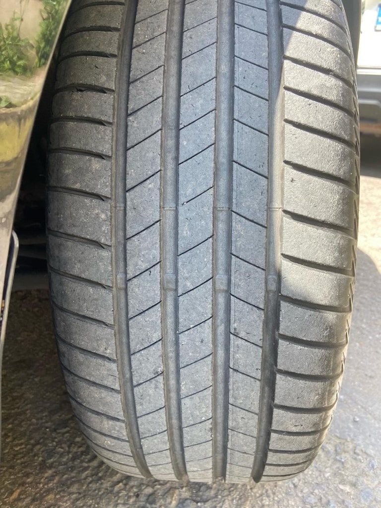 Bridgestone T005 225/40/18 lastik takımı - 7