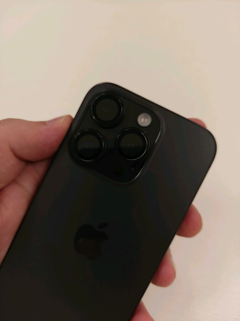 15 Pro 256 GB - 7