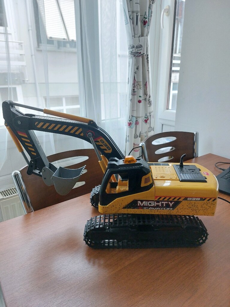EXCAVATOR KUMANDALI - 2