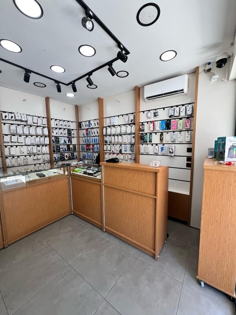 KOMPLE SATILIK TELEFONCU MALZEMELERİ - 11
