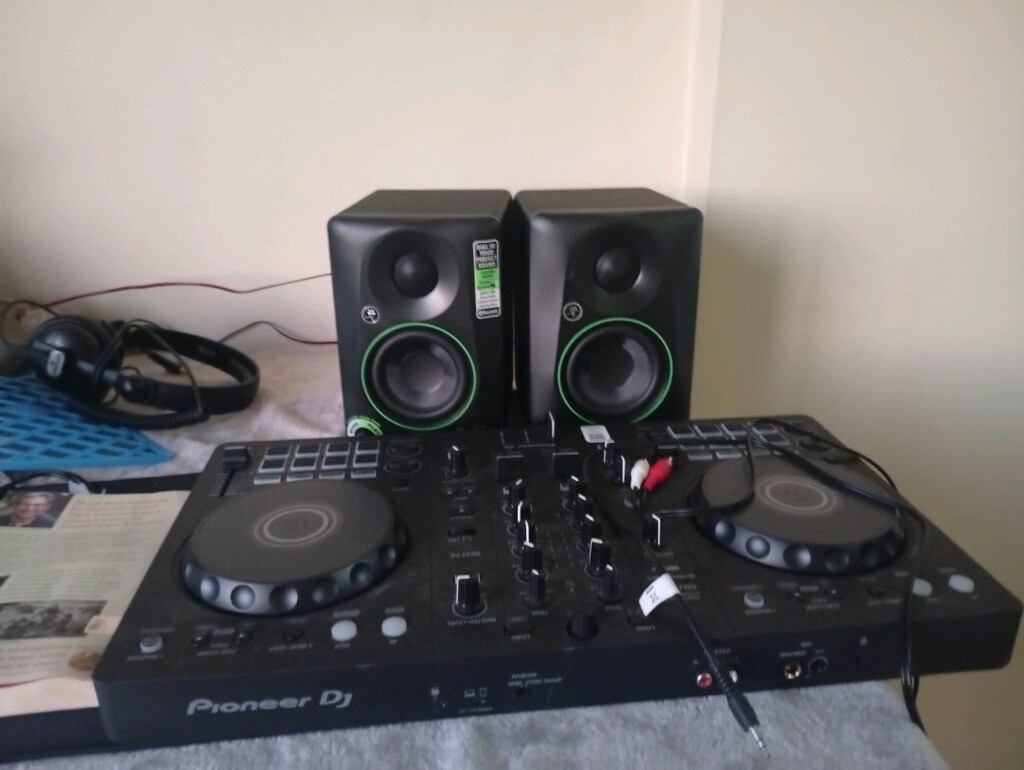 dj malzemesi hoparlör ve ddj flx - 5