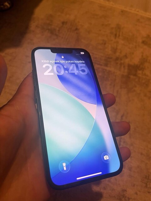 iPhone 13