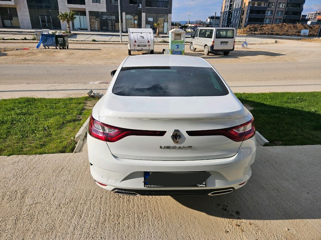 Temiz aile aracı. Düşük kilometre... - 6