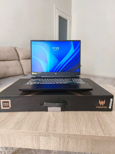 Acer Predator i7 , 4070, 32 Ram , 1TB SSD , Win 11 pro