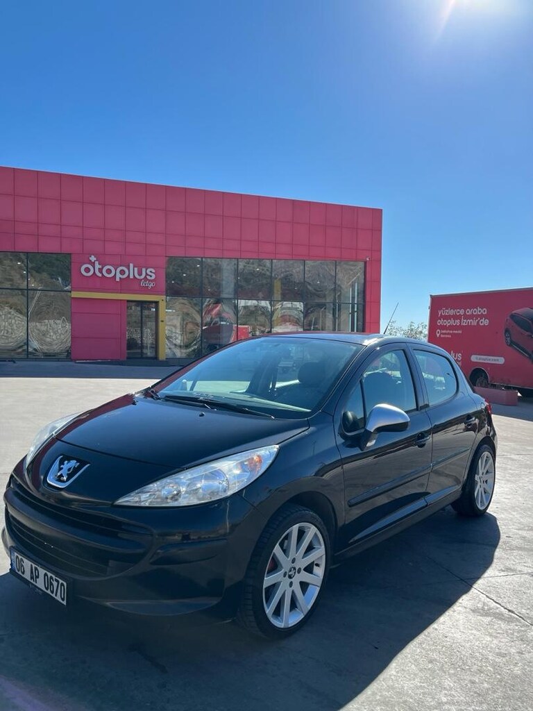 PEUGEOT 207 - 10