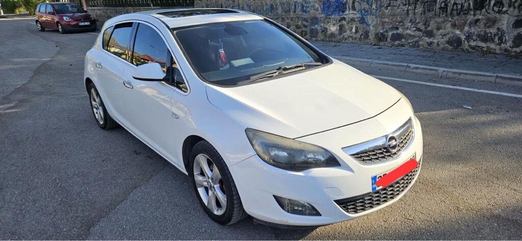 Opel astra 1.4t sport - 5