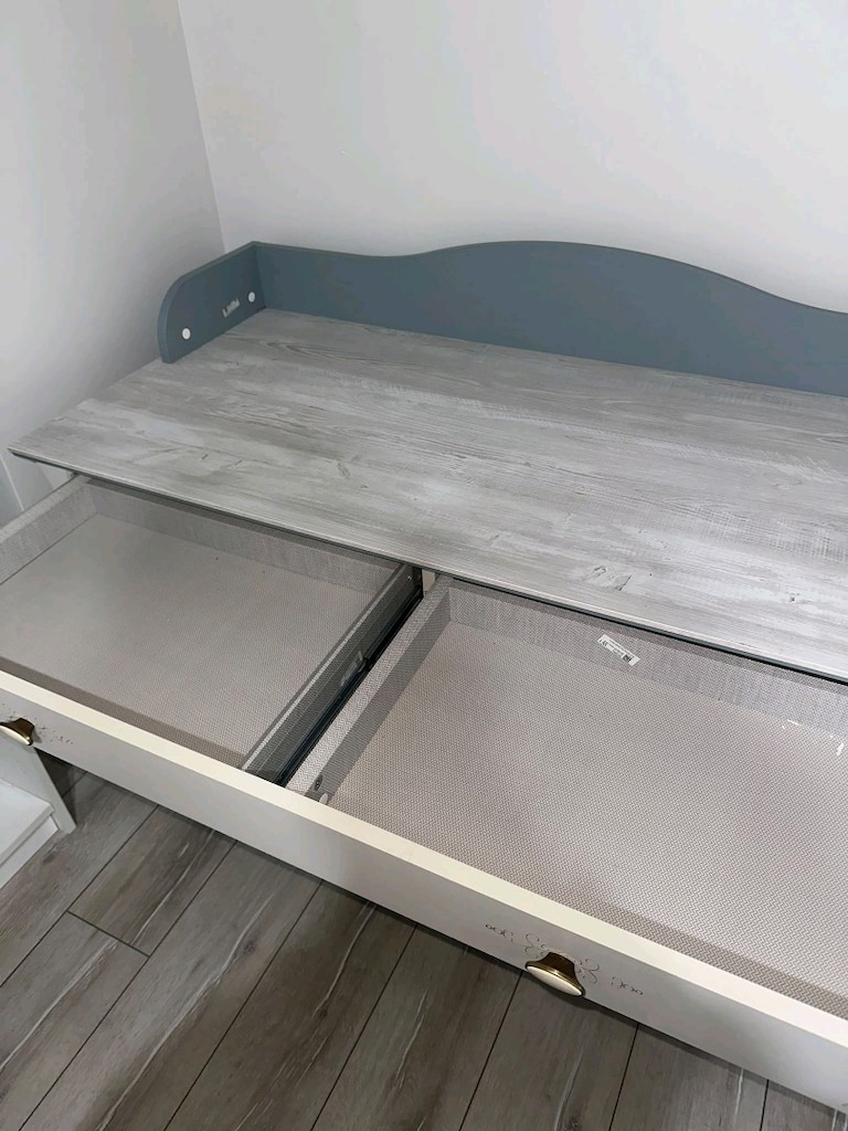 Çalışma Masası ve Kitaplık - 4