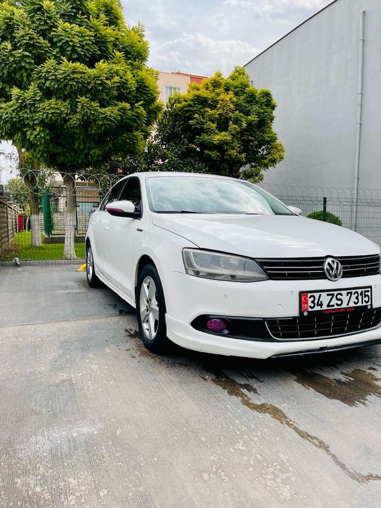 Beyaz Volkswagen Jetta - 3