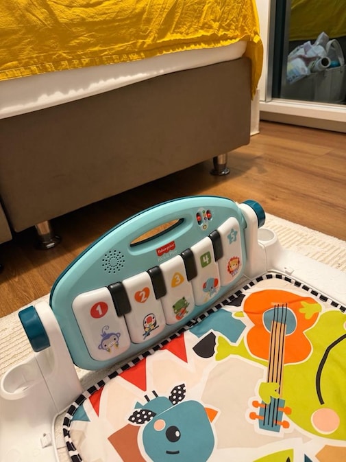 Fisher-Price Neşeli Hayvanlar Piyanolu Jimnastik Merkezi