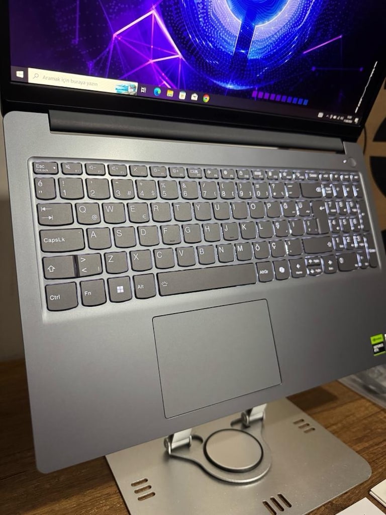 RYZEN 7 - 4 AYLIK - RTX4050 - LENOVO LOQ GAMİNG LAPTOP - 5