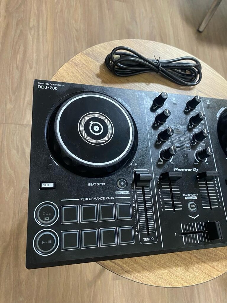 Pioneer DDJ-200 DJ CONTROLLER / TERTEMİZ / UYGUN FİYAT - 2