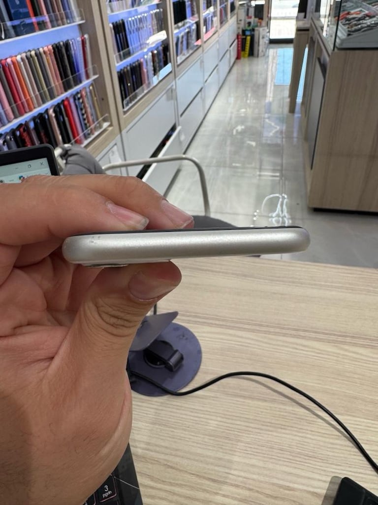 İPHONE 11 128 GB - 6