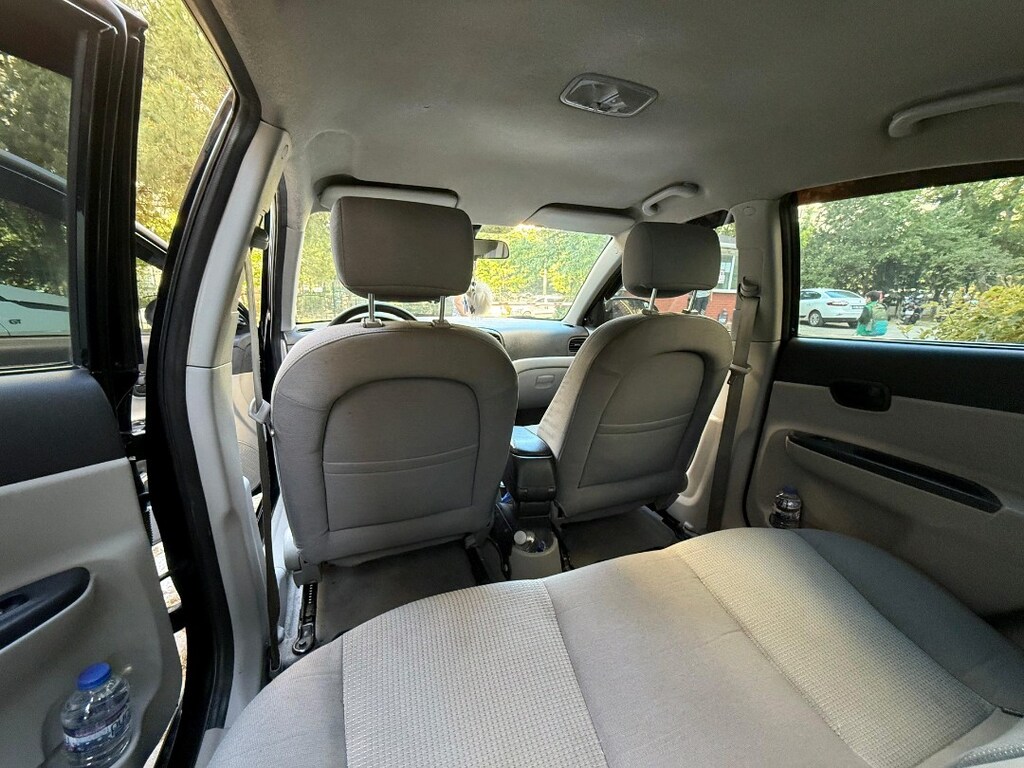 Hyundai Accent - 8