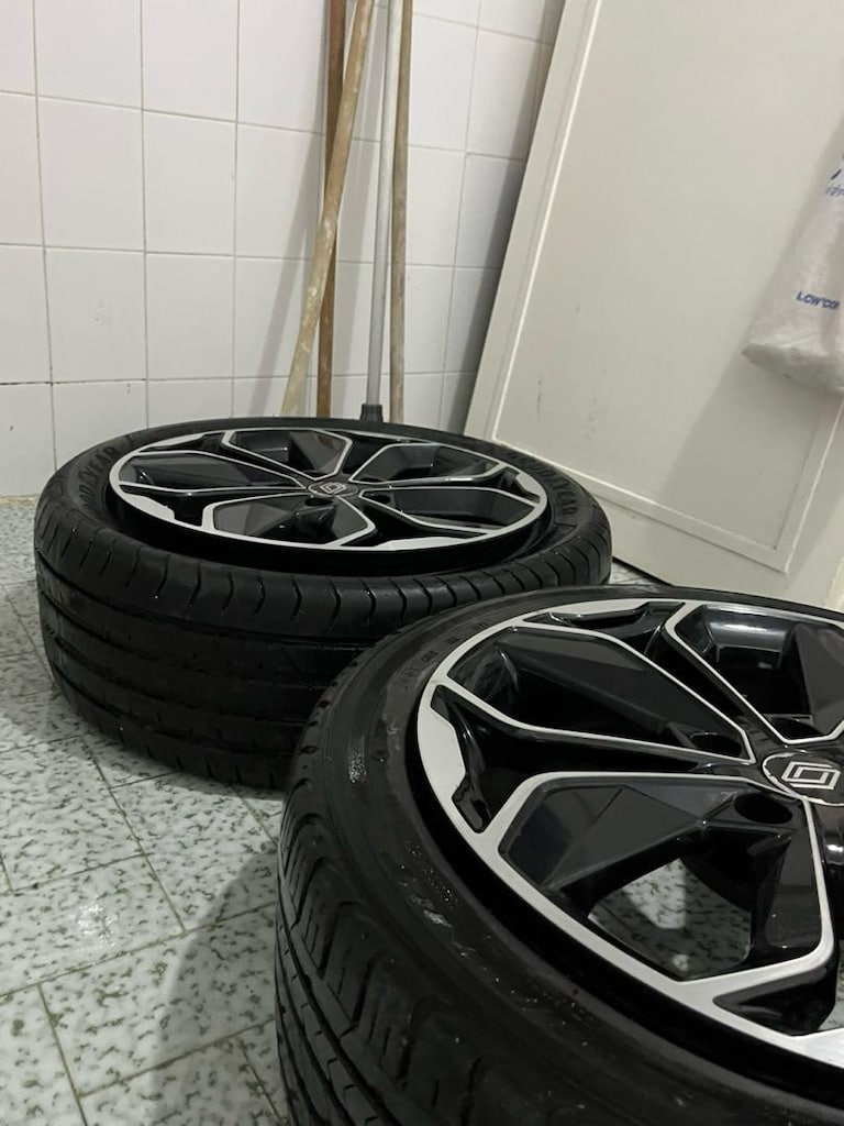 Renault Jant ve Lastik 5*114 225/45/17 - 3