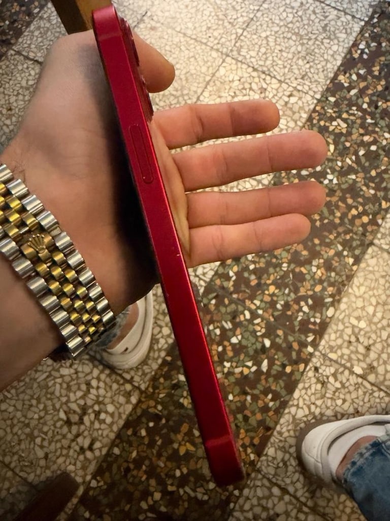 iphone 13 red yd - 5