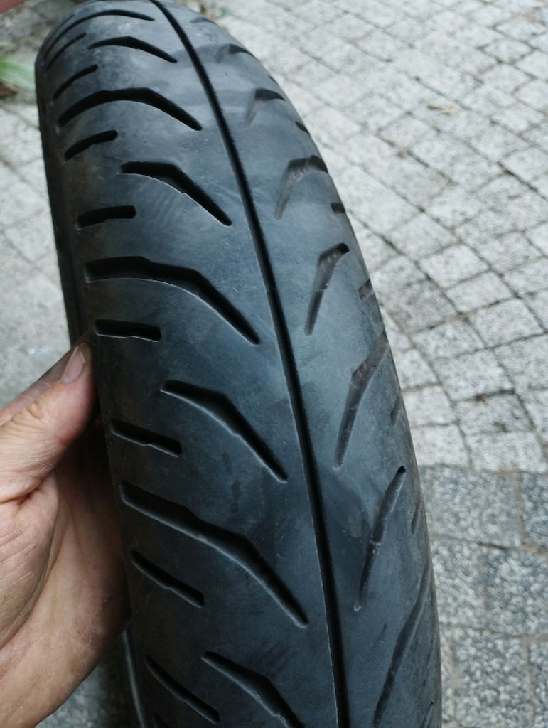 motosiklet çıkma lastik 100 80 17 - 4