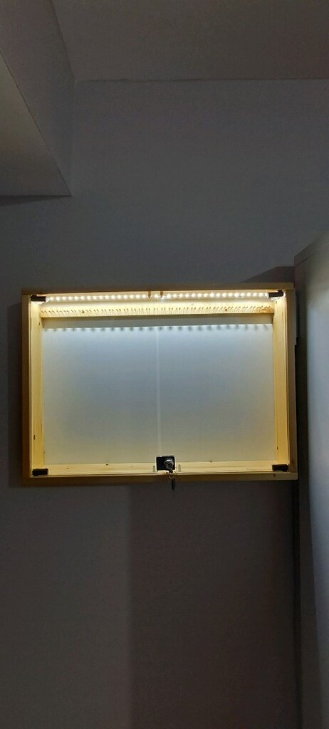 Led'li ahşap tesbih koleksiyon vitrini - 7