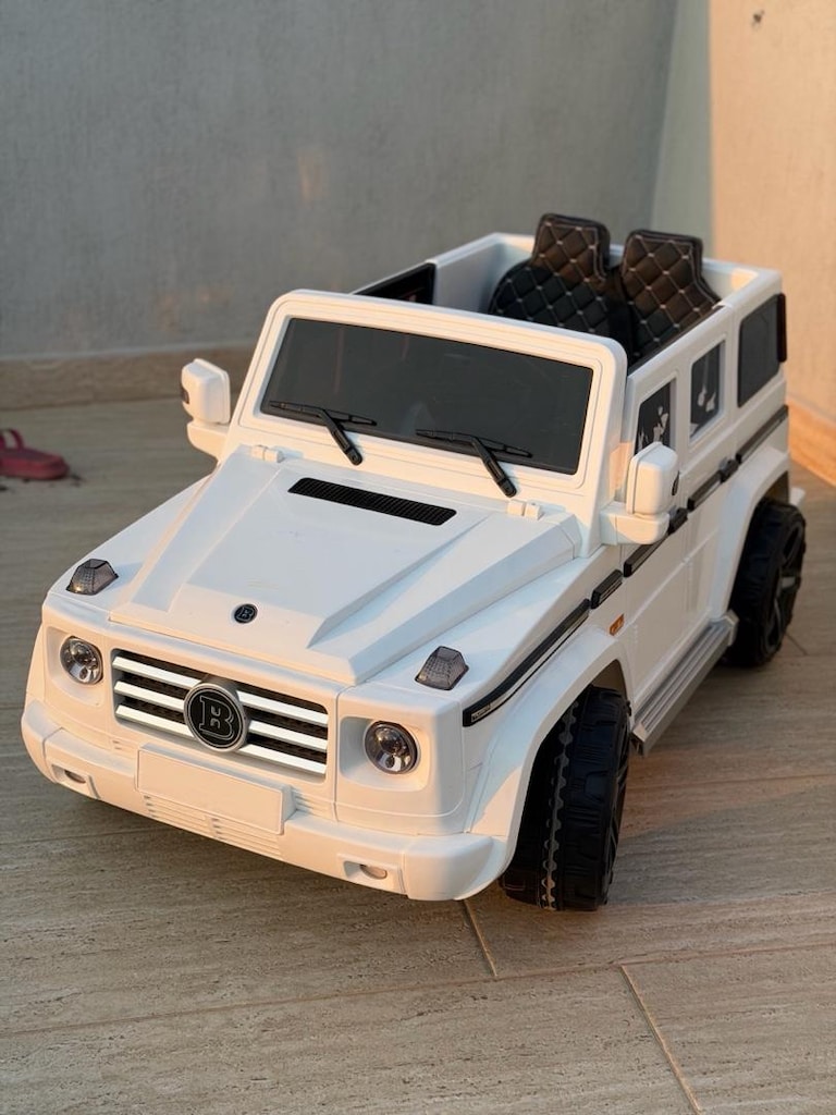 Akülü Araba G65 AMG Brabus Uzaktan kumandalı