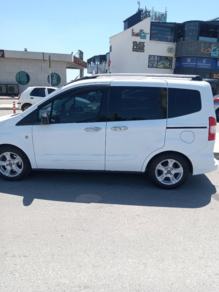 2022 Tourneo - 13