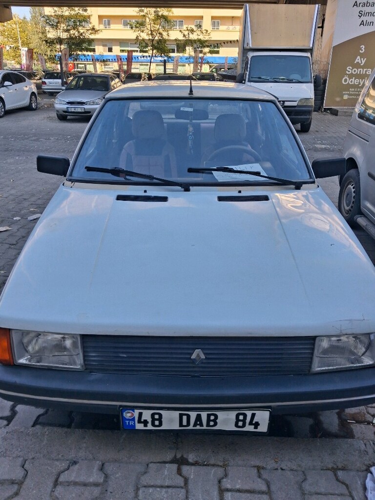 1993 model Renault 9 Spring - 2