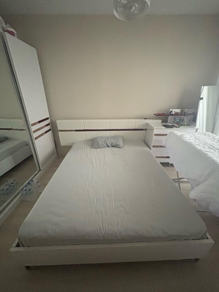 yatak odası dolap ve yatak bazası içinde değil - 2
