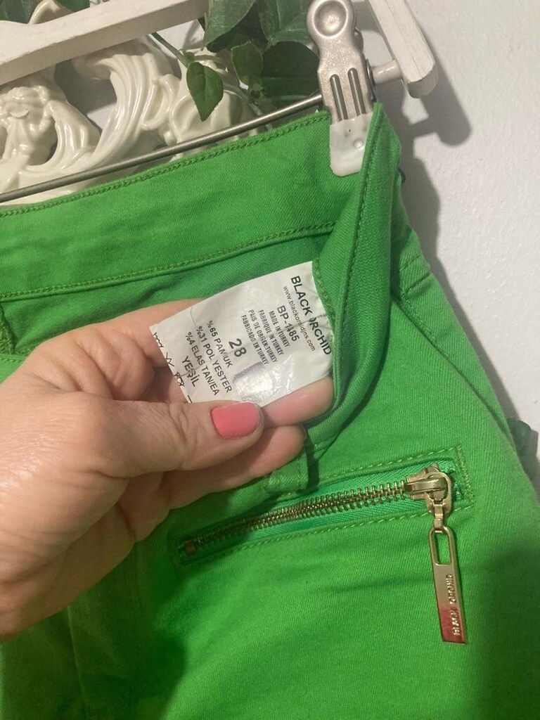 Pantolon yeni marka beden 28 Açıklama oku İstanbul Levent - 5