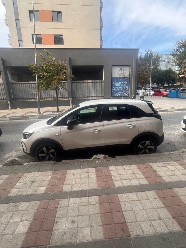 Opel Crossland 2024 - 15
