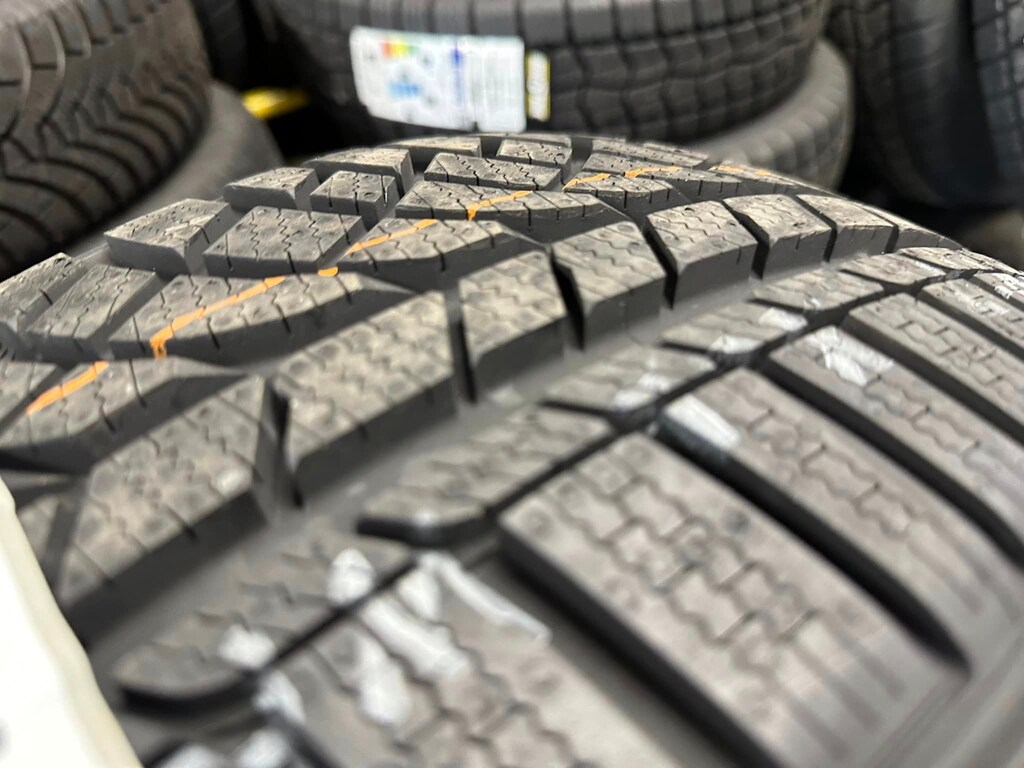 235/35/20 KUMHO WP52 (XL)(EV) KIŞ 2026 SIFIR KAMPANYA *YAĞDIRAN* - 2
