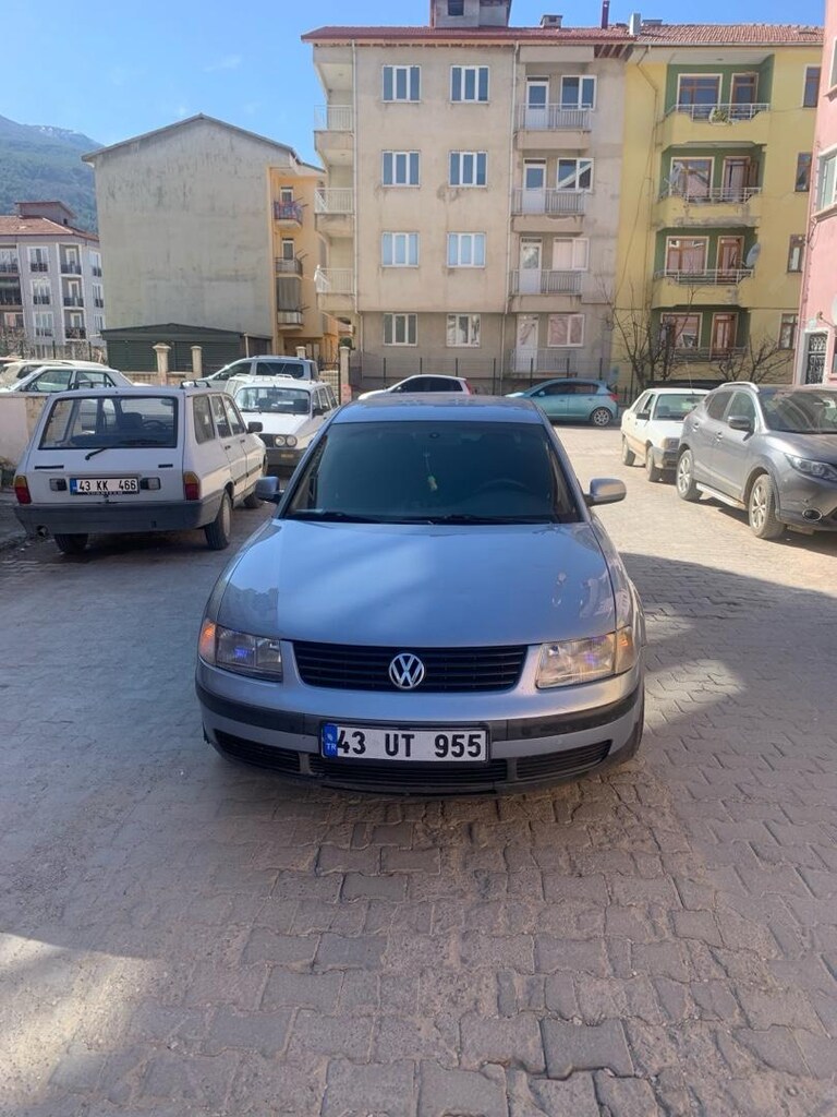 değişensiz bakımlı düşük km li Passat b5 - 2