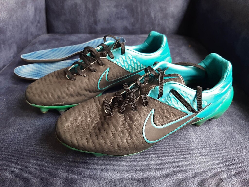Nike Magista Opus Leather SG-Pro Vidalı Krampon (43 Numara)
