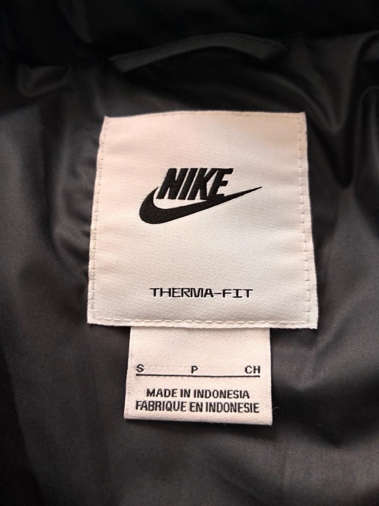 Nike Sportswear Club Therma-FIT Puffer Yelek - 3